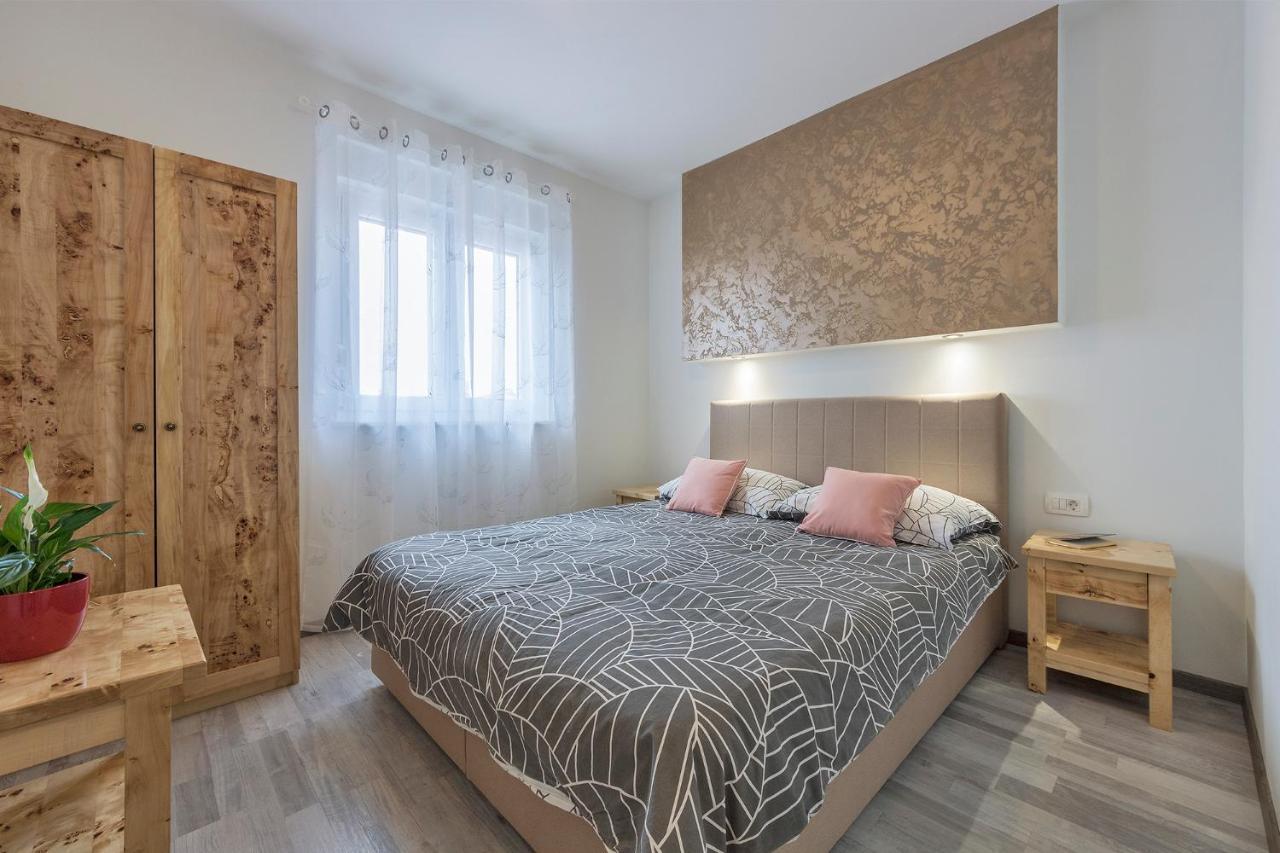 2 Bedroom Apartment Peroj ฟาชานา ภายนอก รูปภาพ